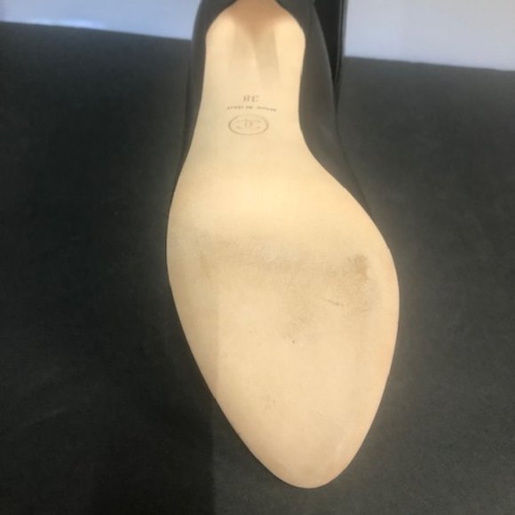 Chanel Lambskin Black Pumps size 38, 7.5 US - Picture 14 of 16